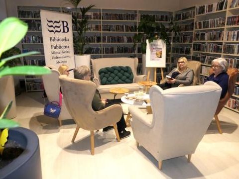 Spotkanie Dyskusyjnego Klubu Książki w Bibliotece w Muszynie. 29.02