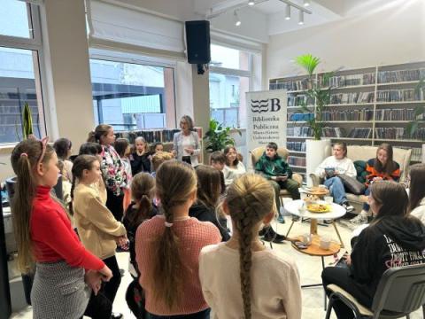 Kontynuacja projektów :  Radosna Akademia dla dzieci oraz Równać Szanse dla młodzieży. 02.03