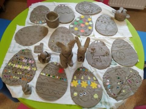 Warsztaty ceramiczne w Bibliotece w Powroźniku i Żegiestowie. 08.03