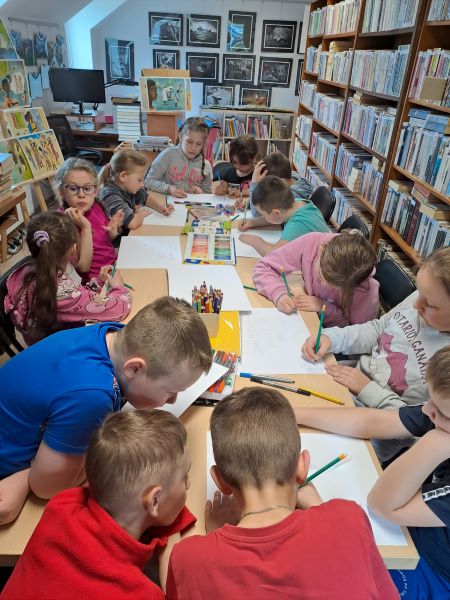 Dziecięca Akademia Radosnego Tworzenia. 4,5 .04