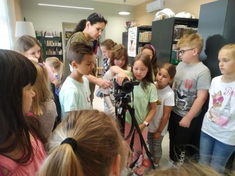 Warsztaty fotograficzne z Magdaleną Górą w Bibliotece Publicznej w Muszynie. 08.06
