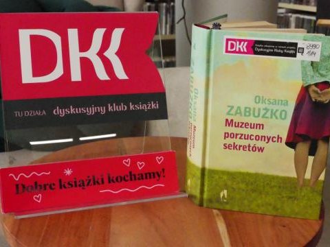 Spotkanie Dyskusyjnego Klubu Książki w Bibliotece Publicznej w Muszynie. 27.06