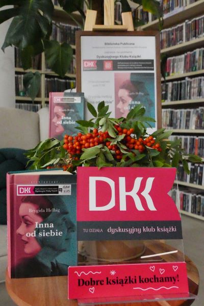 Spotkanie Dyskusyjnego Klubu Książki w Bibliotece w Muszynie. 25.07