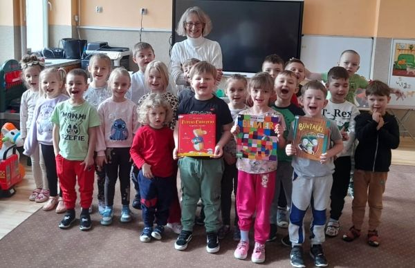 Dziecięca Akademia Radosnego Tworzenia, na bis! oraz "Podróż do Bajkolandii" w Żegiestowie. 19.03